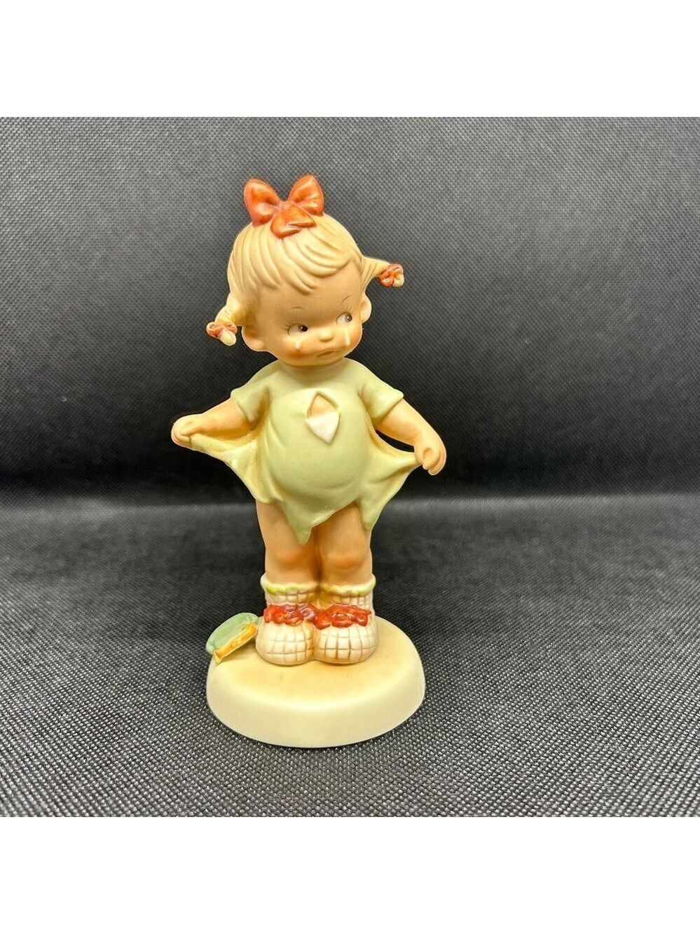 Memories of Yesterday "Mommy I teared it" 1988 Commemorative Charter figurine